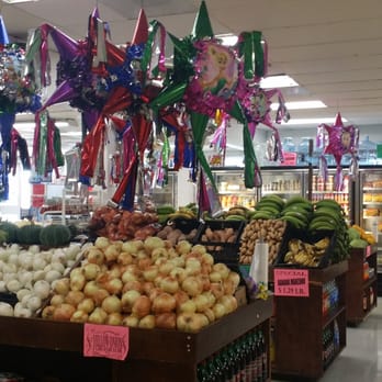 Valentína Market - Grocery Near Me - Lake Forest, California