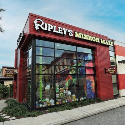 Ripley’s Mirror Maze by null