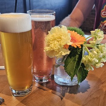 Speedway City Garage - Hump day beverages! - Breweries Near Me - Speedway, Indiana Speedway City Garage - Hump day beverages! - Breweries Near Me - Speedway, Indiana