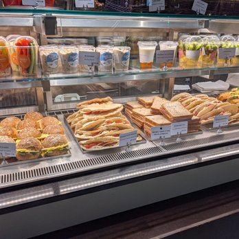 NZZ café - Sandwiches and more at the NZZ café in the ZRH flughagen - Coffee & Tea Near Me - Kloten, ZH
