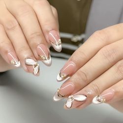 Golden Nail Salon