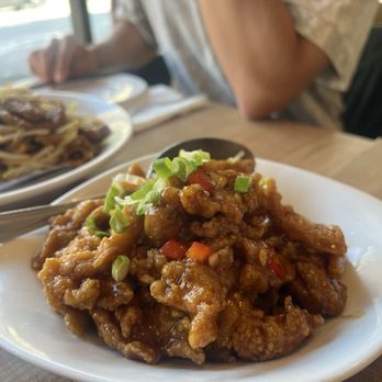 606 - Simon's garlic chicken - Hong Kong Style Cafe Near Me - San Francisco, California 606 - Simon's garlic chicken - Hong Kong Style Cafe Near Me - San Francisco, California