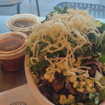 Chipotle Mexican Grill - Huge bowl extra everything - Fast Food Near Me - Indio, California Chipotle Mexican Grill - Huge bowl extra everything - Fast Food Near Me - Indio, California