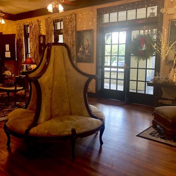 Sinatra's Ristorante - Italian Near Me - Lake Helen, Florida