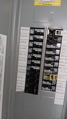 Aldana Tiles Construccion Logo