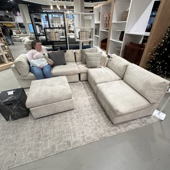 Wayfair - Department Stores Near Me - Wilmette, Illinois