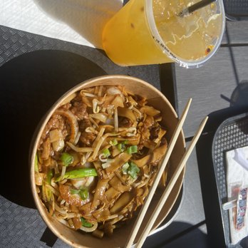 Sesame - Beef Fried Rice Noodle - Chinese Near Me - Vancouver, British Columbia