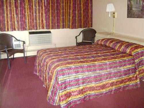 Island Motor Inn by null