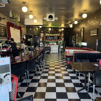 Diner 50 - Cool area, definitely a vibe - Diners Near Me - Phoenix, Arizona