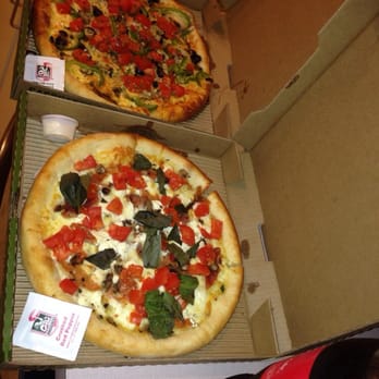 Pagliacci Pizza - The BEST pizza ever! - Pizza Near Me - Seattle, Washington