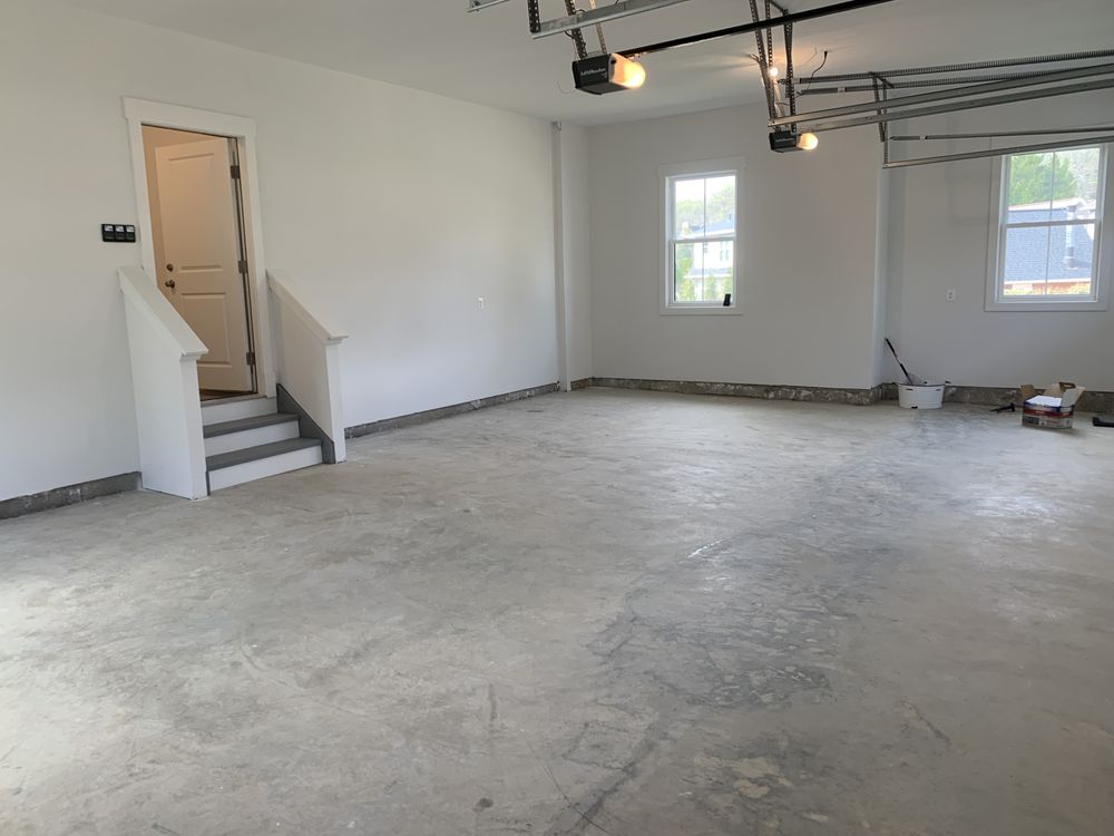 Slide of Ali Handyman