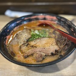 Issho Ni Ramen & Sushi - Spicy Tonkotsu Ramen level 3