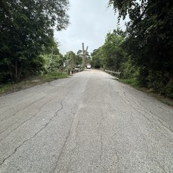 Oakhollow RV Park - Main road to the RV park.