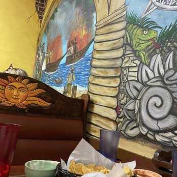 El Farolito - Mural - Mexican Near Me - Centerton, Arkansas El Farolito - Mural - Mexican Near Me - Centerton, Arkansas