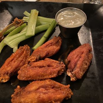 Brewology - Speonk - BUFFALO WINGS - New American Near Me - Speonk, New York