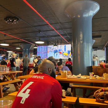 Pig Beach BBQ - Inside during UCL finals 2022 - Barbeque Near Me - Astoria, New York Pig Beach BBQ - Inside during UCL finals 2022 - Barbeque Near Me - Astoria, New York