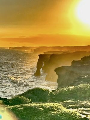Hōlei Sea Arch by null