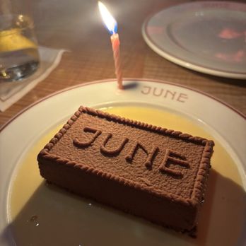 June On Cambie - Chocolate mousse - Desserts Near Me - Vancouver, British Columbia June On Cambie - Chocolate mousse - Desserts Near Me - Vancouver, British Columbia