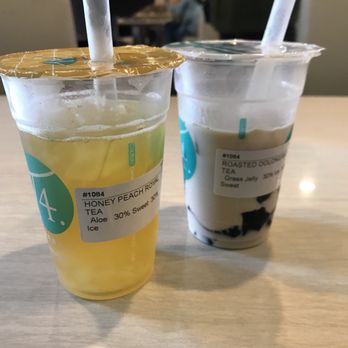 T4 Davis - Honey peach royal tea and roasted oolong milk tea - Bubble Tea Near Me - Davis, California