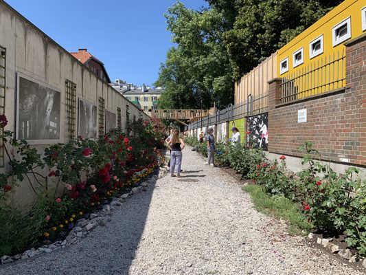 Warsaw Uprising Museum by null