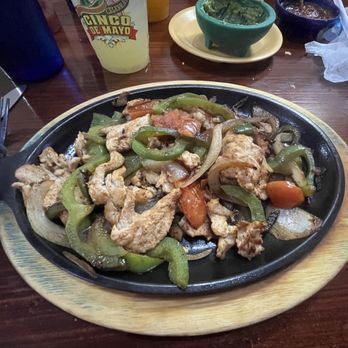 El Azteca - Chicken fajitas - Mexican Near Me - O'Fallon, Missouri