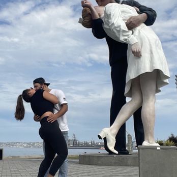 Embracing Peace - Kissing statue - Landmarks & Historical Buildings Near Me - San Diego, California