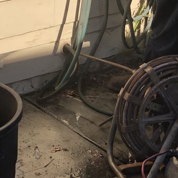 Alvarez Plumbing - Cleaning as they go. - Plumbing Near Me - Salinas, California