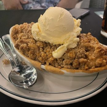Daily Grill - Apple cobbler.... Big enough to share! - American Near Me - Palm Desert, California