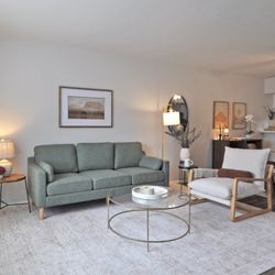 Bel Air Oaks - Model Living Room
