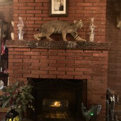 THE RIB Steakhouse - Warm and cozy