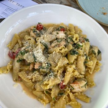 Sixty Vines - Campanelle - Wine Bars Near Me - Winter Park, Florida Sixty Vines - Campanelle - Wine Bars Near Me - Winter Park, Florida