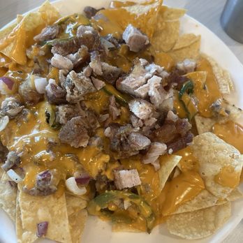 Dabarkadz Filipino Bistro - Sisig nachos - Filipino Near Me - Hayward, California