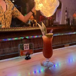 4 Kahunas Tiki Lounge