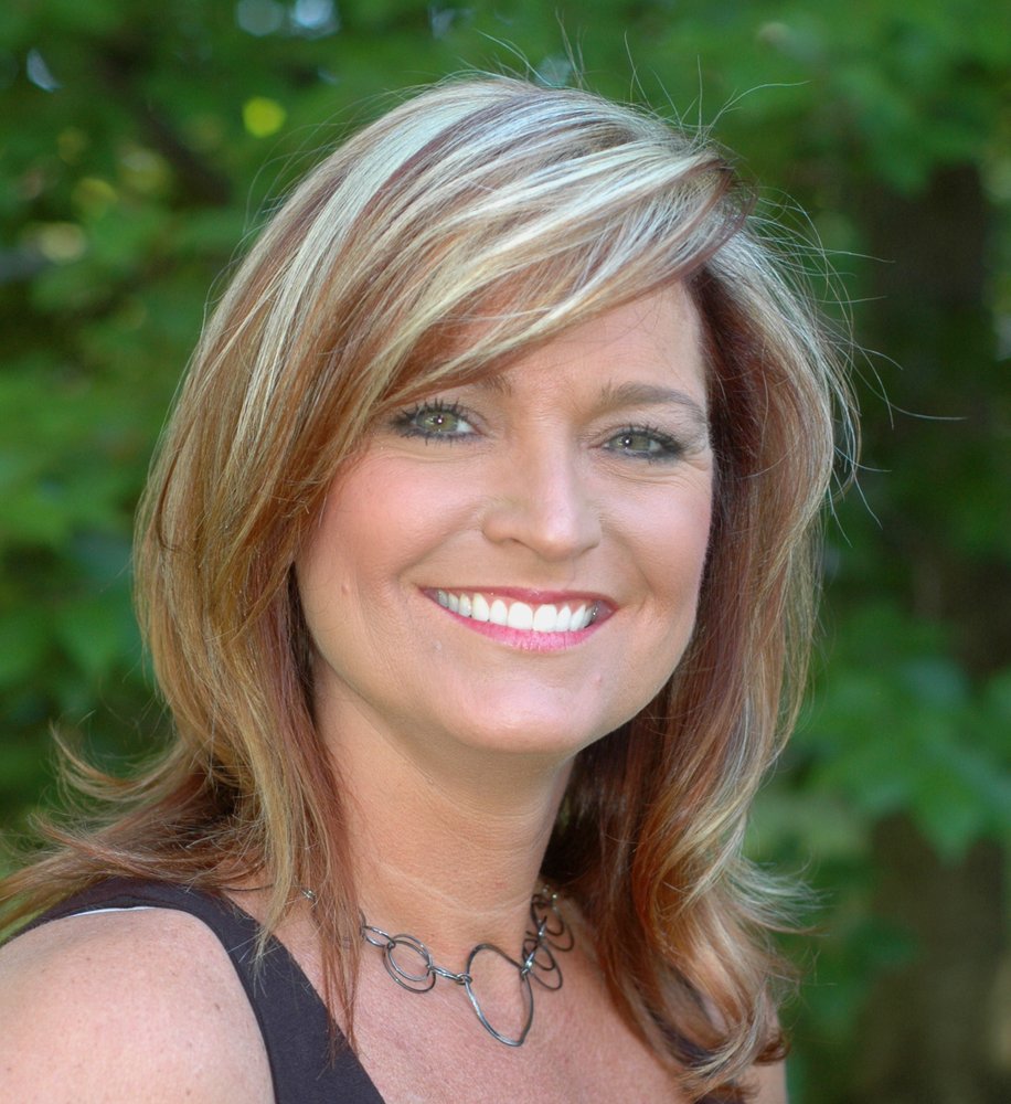 ANGIE WILKIE / ALLEN TATE REALTORS 717 Green Valley Rd, Greensboro, North Carolina Real