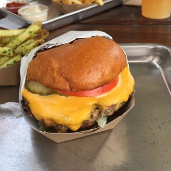 Gotts Roadside - Impossible burger - Burgers Near Me - Napa, California Gotts Roadside - Impossible burger - Burgers Near Me - Napa, California