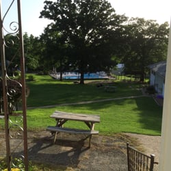 Hummingbird Hideaway Resort - View out of the front door.
