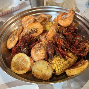 Cap't Loui - 1 pound shrimp, 1 pound crawfish - Seafood Near Me - Cupertino, California Cap't Loui - 1 pound shrimp, 1 pound crawfish - Seafood Near Me - Cupertino, California