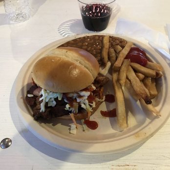 Mouthole BBQ - BBQ chicken sandwich - Food Trucks Near Me - Sarasota, Florida Mouthole BBQ - BBQ chicken sandwich - Food Trucks Near Me - Sarasota, Florida