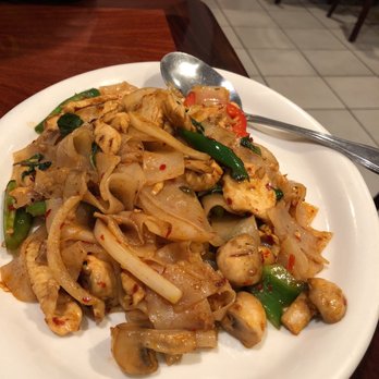 Thai Corner - Pad kee mao, very good! - Thai Near Me - Chino Hills, California Thai Corner - Pad kee mao, very good! - Thai Near Me - Chino Hills, California