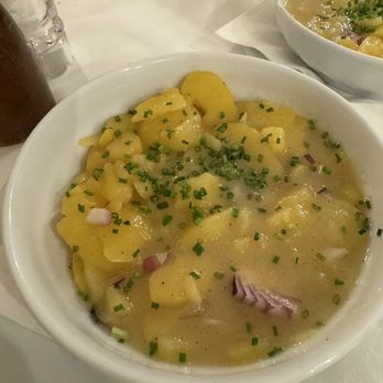 Gasthaus Pöschl - Erdapfel Salat - Gastropubs Near Me - Vienna, 9