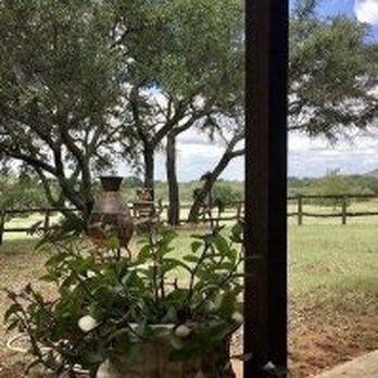 Phoenix Nest Guest Houses - Guest Houses Near Me - Llano, Texas