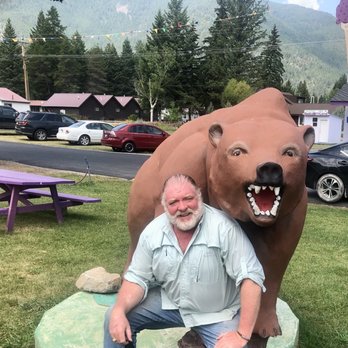 Willows Huckleberry Land - Pets - Ice Cream & Frozen Yogurt Near Me - Hungry Horse, Montana