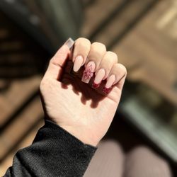 Julie's Nails & Spa - Nail Tech: Carol