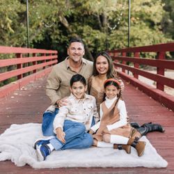 Holly Castillo Photography - Family Photography 2025