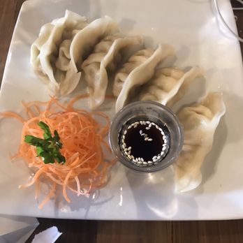 Hands On - Addison St. - Sushi Bars Near Me - Chicago, Illinois
