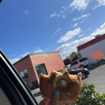 Express-o Yourself - Bagel with garlic herb cream cheese - Coffee & Tea Near Me - Enumclaw, Washington Express-o Yourself - Bagel with garlic herb cream cheese - Coffee & Tea Near Me - Enumclaw, Washington