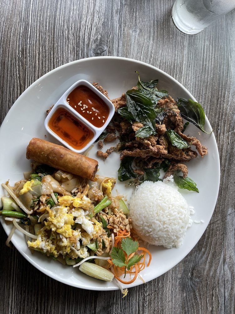 Thai Noodle Wave