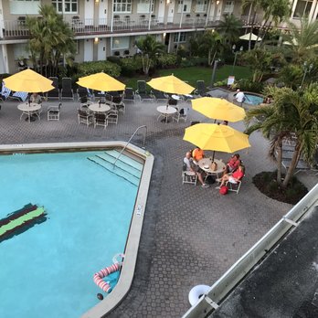 Thunderbird Beach Resort - pool and hot tub area - Hotels Near Me - Treasure Island, Florida
