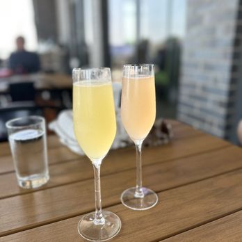 The Winston - Pineapple and grapefruit mimosas - New American Near Me - Edmond, Oklahoma The Winston - Pineapple and grapefruit mimosas - New American Near Me - Edmond, Oklahoma