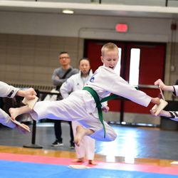 Master Na Martial Arts - Setting a personal challenge to successfully accomplish a split break